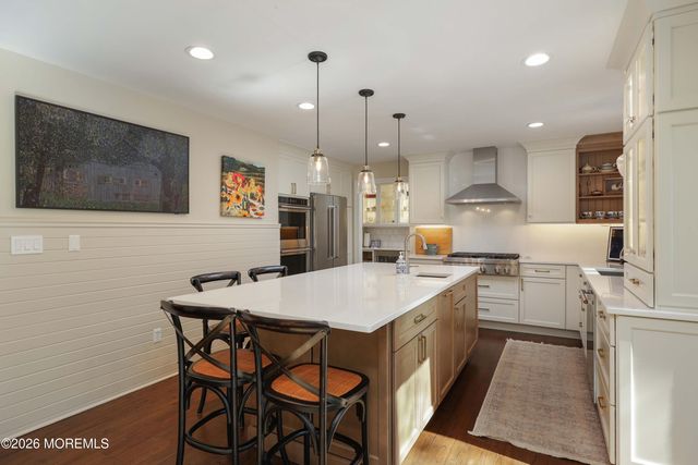13 Country Lane, Little Silver, NJ 07739