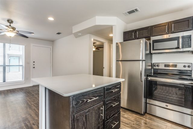 2106 Bennett Avenue 209, Dallas, TX 75206