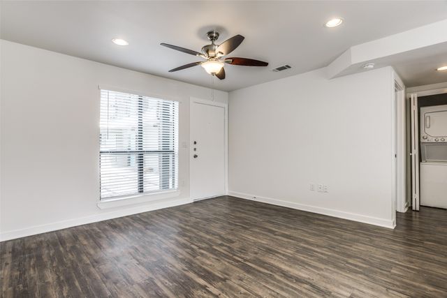 2106 Bennett Avenue 209, Dallas, TX 75206