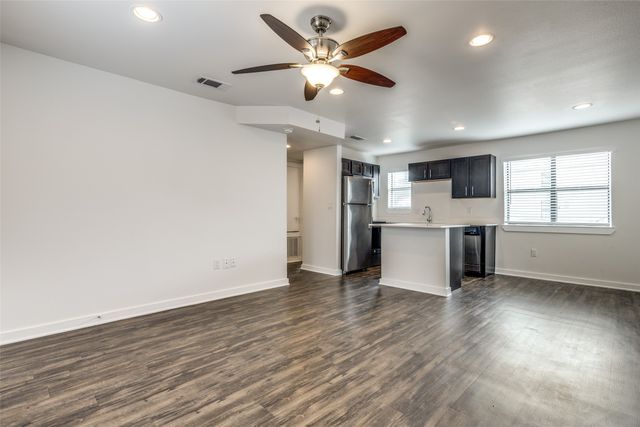 2106 Bennett Avenue 209, Dallas, TX 75206