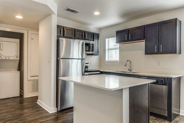 2106 Bennett Avenue 209, Dallas, TX 75206