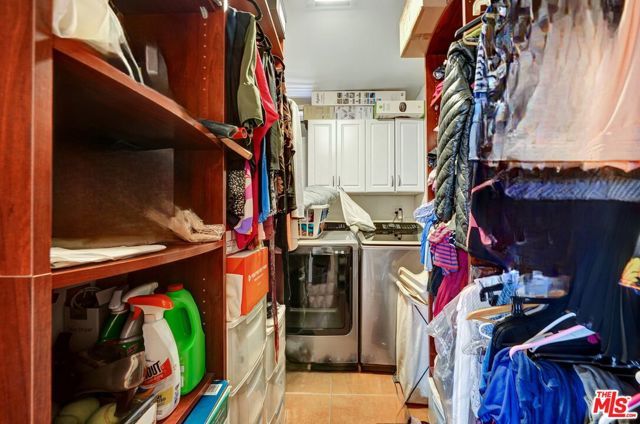 840 N Poinsettia Place, Los Angeles, CA 90046