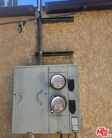 840 N Poinsettia Place, Los Angeles, CA 90046