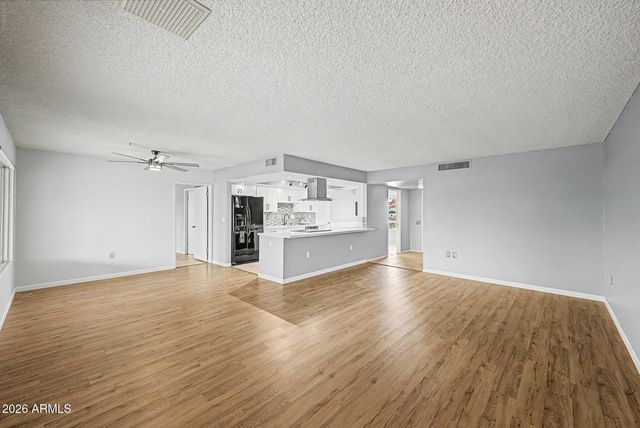 9433 W HUTTON Drive, Sun City, AZ 85351
