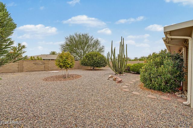 9433 W HUTTON Drive, Sun City, AZ 85351