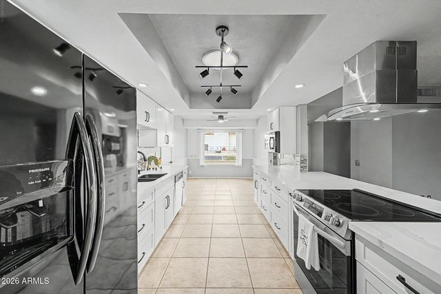 9433 W HUTTON Drive, Sun City, AZ 85351
