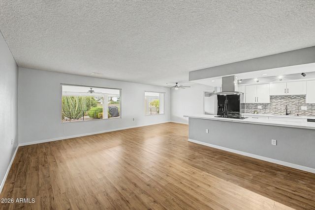 9433 W HUTTON Drive, Sun City, AZ 85351