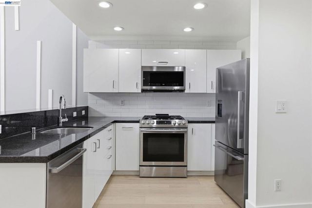 965 Folsom St 207, San Francisco, CA 94107