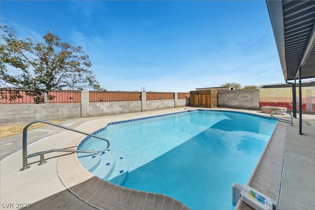 627 Valley View Drive, Henderson, NV 89002