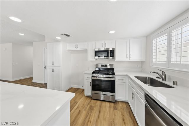 627 Valley View Drive, Henderson, NV 89002