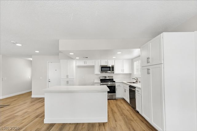 627 Valley View Drive, Henderson, NV 89002