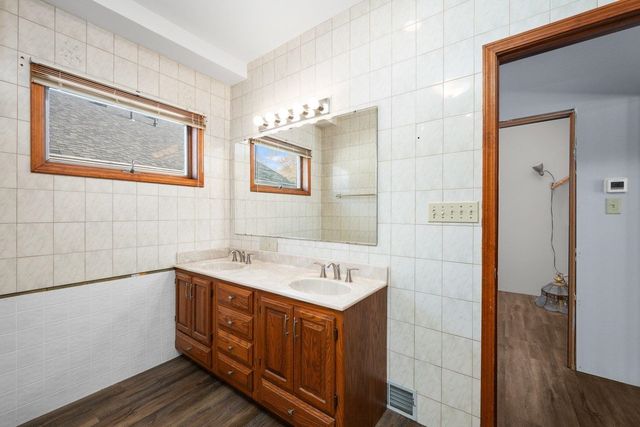 5108 6TH Avenue, Moline, IL 61265