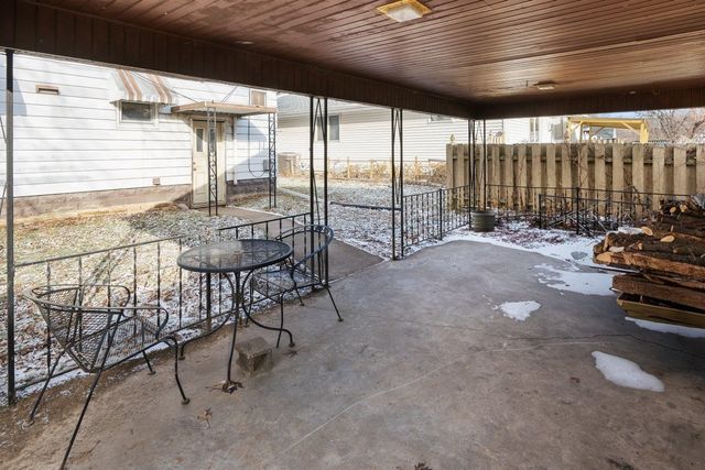 5108 6TH Avenue, Moline, IL 61265