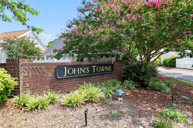 10316 Johns Towne Drive, Charlotte, NC 28210