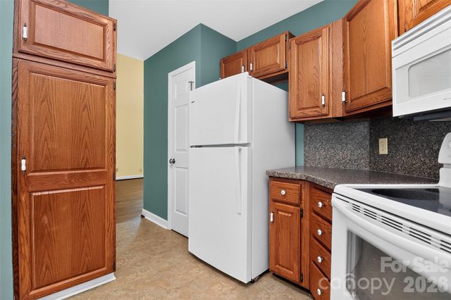 10316 Johns Towne Drive, Charlotte, NC 28210