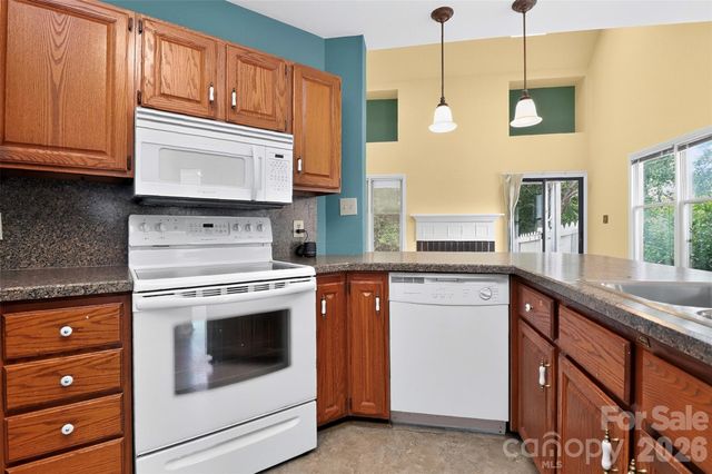 10316 Johns Towne Drive, Charlotte, NC 28210