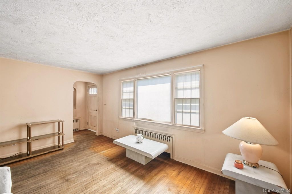 573 Grove Place, Oceanside, NY 11572 — photo 5