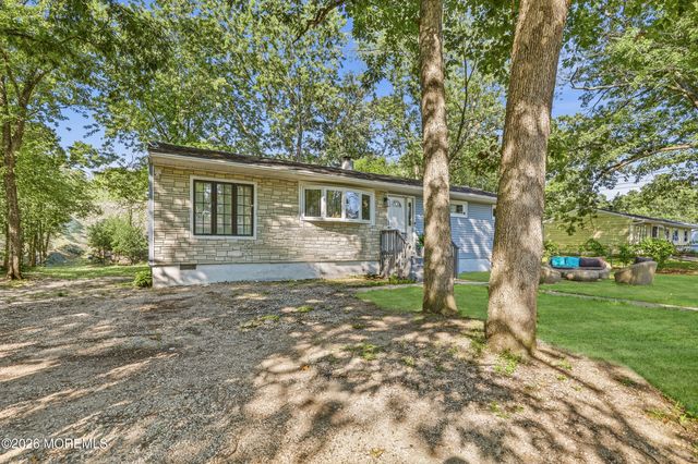 2684 Spruce Drive, Manchester, NJ 08759