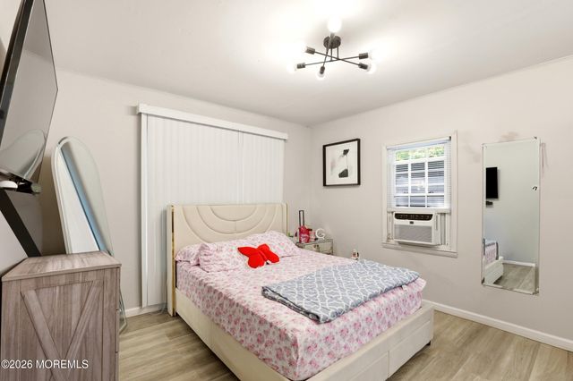 2684 Spruce Drive, Manchester, NJ 08759