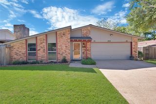 2616 Crestmoor Court, Arlington, TX 76016