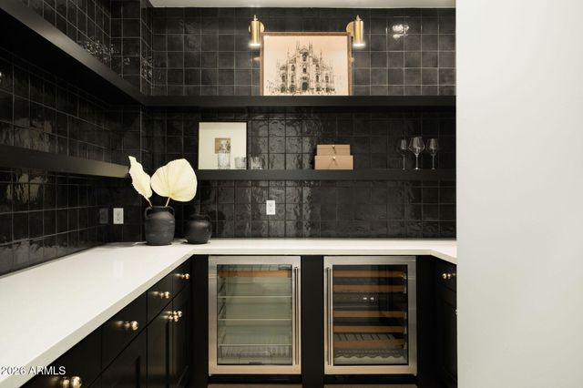 3912 E CRITTENDEN Lane, Phoenix, AZ 85018