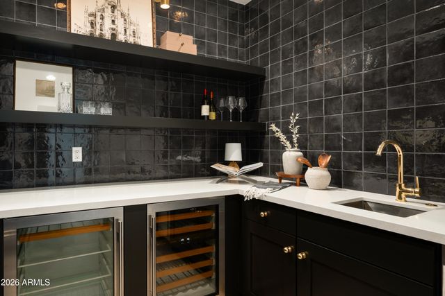 3912 E CRITTENDEN Lane, Phoenix, AZ 85018