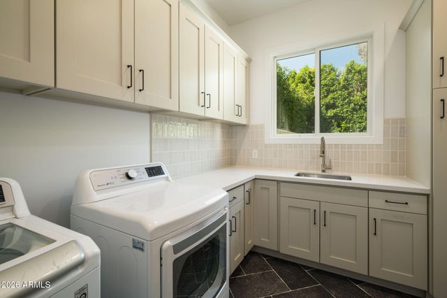 3912 E CRITTENDEN Lane, Phoenix, AZ 85018