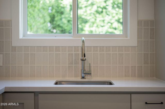 3912 E CRITTENDEN Lane, Phoenix, AZ 85018