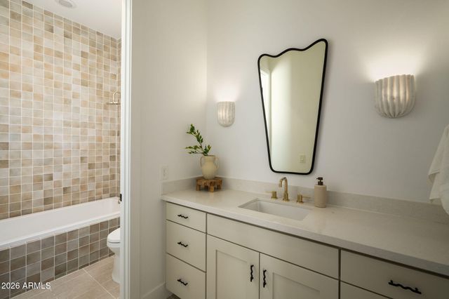 3912 E CRITTENDEN Lane, Phoenix, AZ 85018