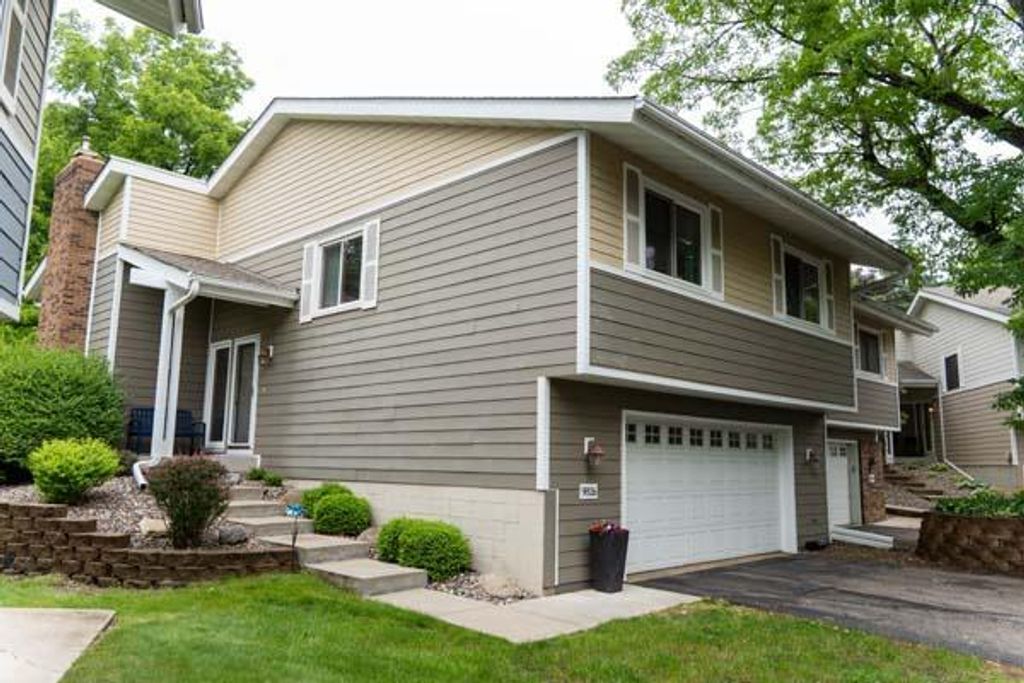 9826 Brighton Lane, Eden Prairie, MN 55347