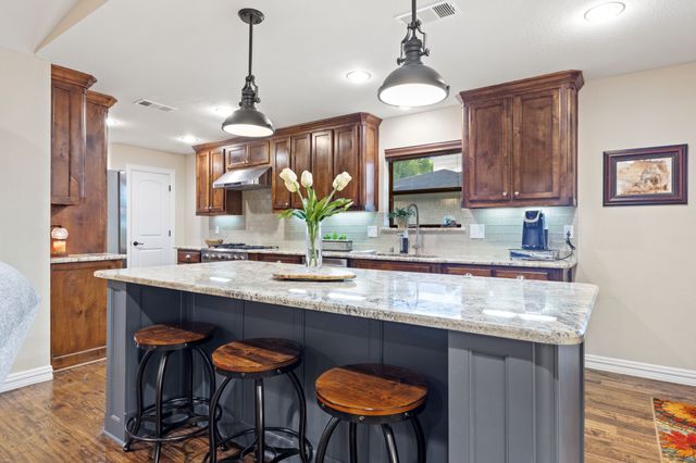 8214 San Leandro Drive, Dallas, TX 75218