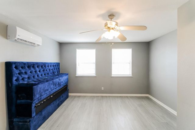 610 Ball 1, Galveston, TX 77550