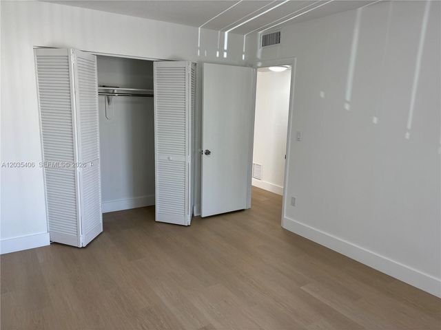 10790 N Kendall Dr C-24, Miami, FL 33176