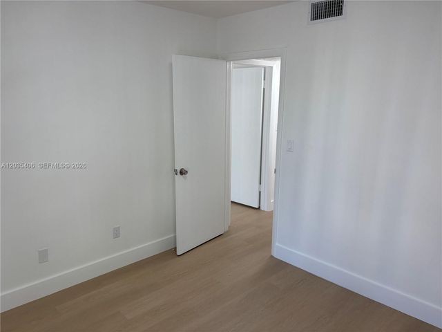 10790 N Kendall Dr C-24, Miami, FL 33176
