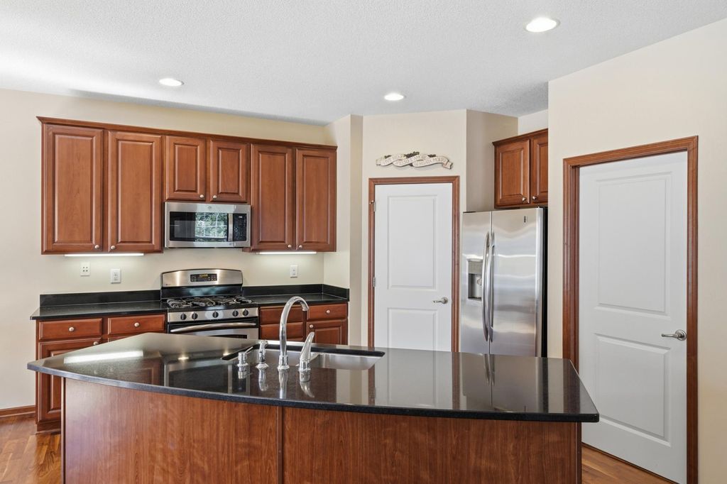 2156 Cedar Grove Trail, Eagan, MN 55122 — photo 4