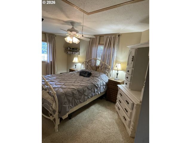 31601 Se LAWRENCE Rd, Estacada, OR 97023