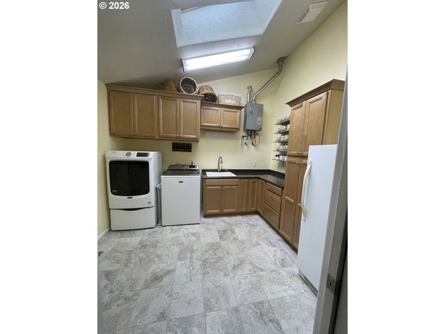 31601 Se LAWRENCE Rd, Estacada, OR 97023