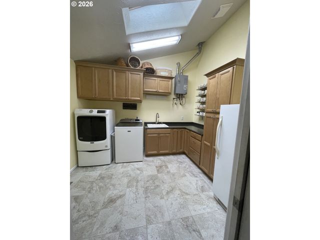 31601 Se LAWRENCE Rd, Estacada, OR 97023