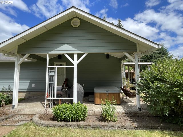 31601 Se LAWRENCE Rd, Estacada, OR 97023