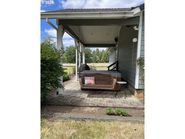 31601 Se LAWRENCE Rd, Estacada, OR 97023