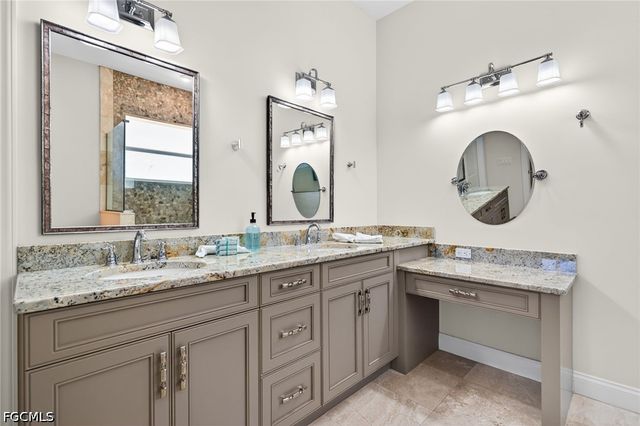 243 Driftwood LN, Fort Myers Beach, FL 33931