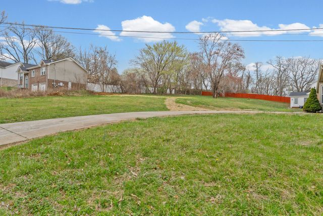 1710 Broadripple Drive, Clarksville, TN 37042