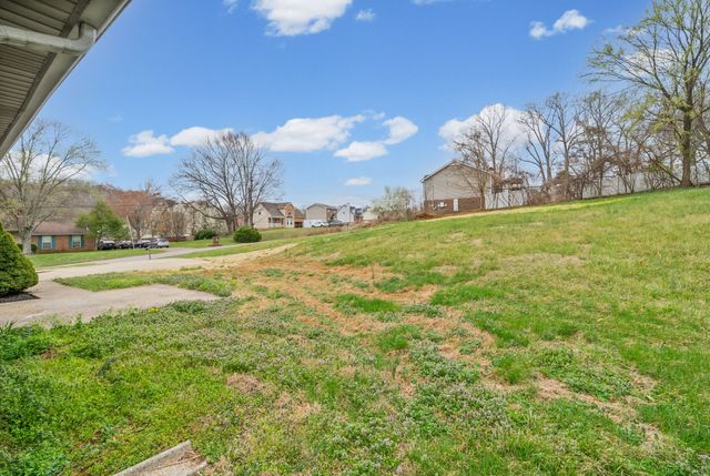 1710 Broadripple Drive, Clarksville, TN 37042