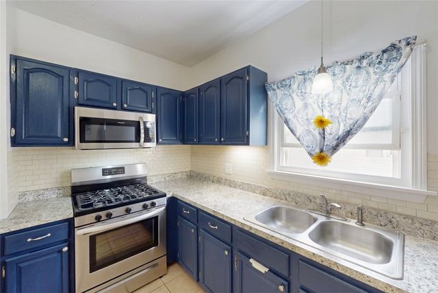 51 Barrows Street, Providence, RI 02909