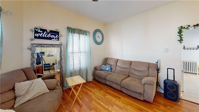 51 Barrows Street, Providence, RI 02909
