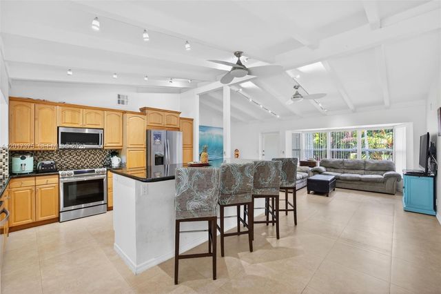 2478 Cat Cay Ln, Fort Lauderdale, FL 33312