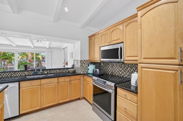2478 Cat Cay Ln, Fort Lauderdale, FL 33312