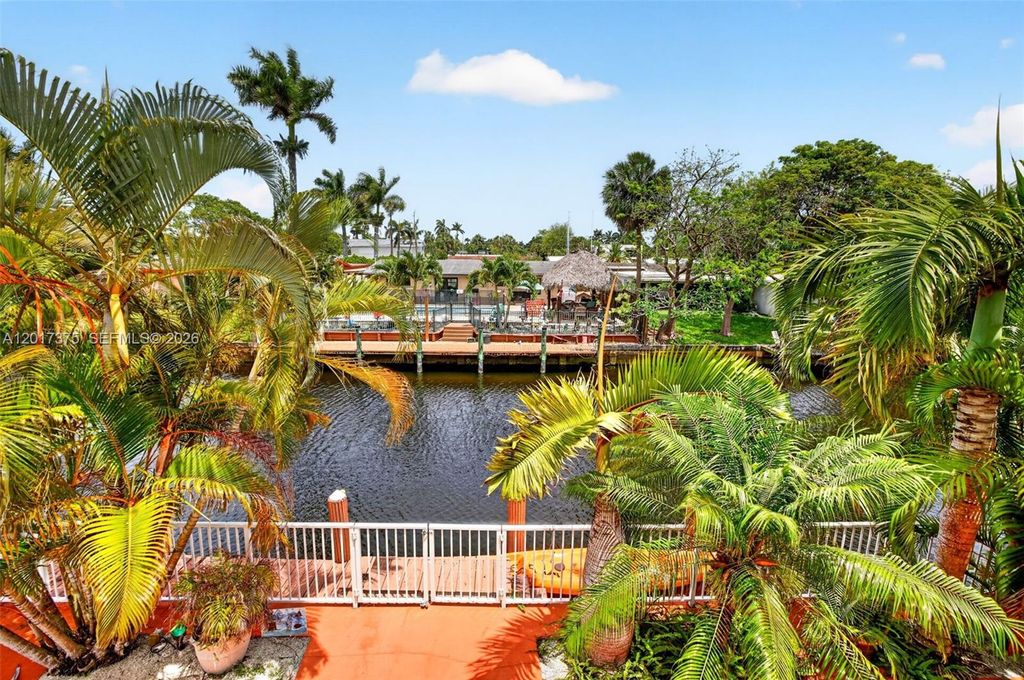 2478 Cat Cay Ln, Fort Lauderdale, FL 33312