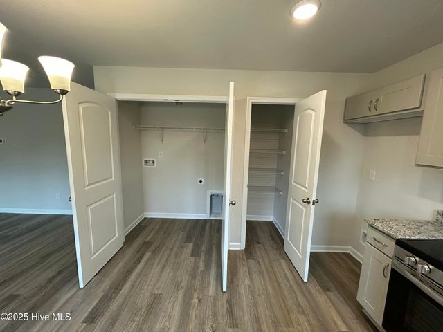 2140 Mcnair Road, Leggett, NC 27886