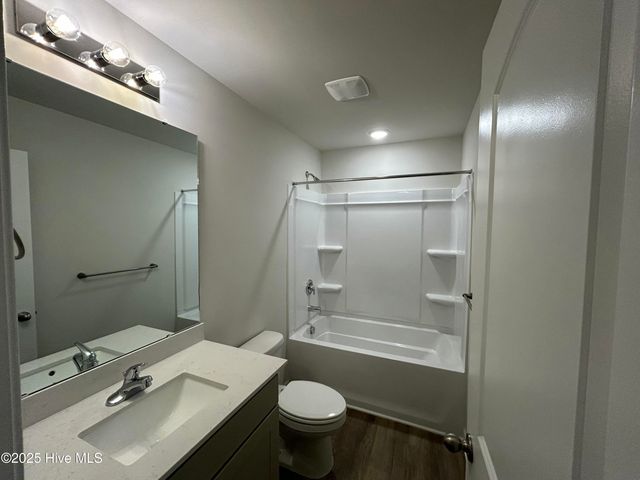 2140 Mcnair Road, Leggett, NC 27886